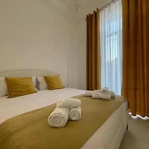Cutelli Gold Bed & Breakfast Aeroporto di Catania Fontana Rossa
