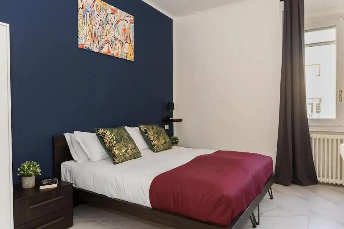 Duomo Elegant Rooms In Santa Marta location